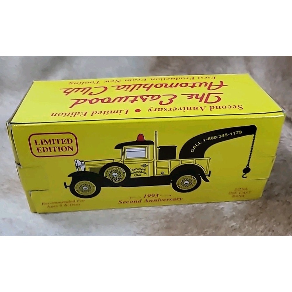 Eastwood Automobilia Ford 1931 Model A Wrecker Truck 1:25 Scale Die Cast